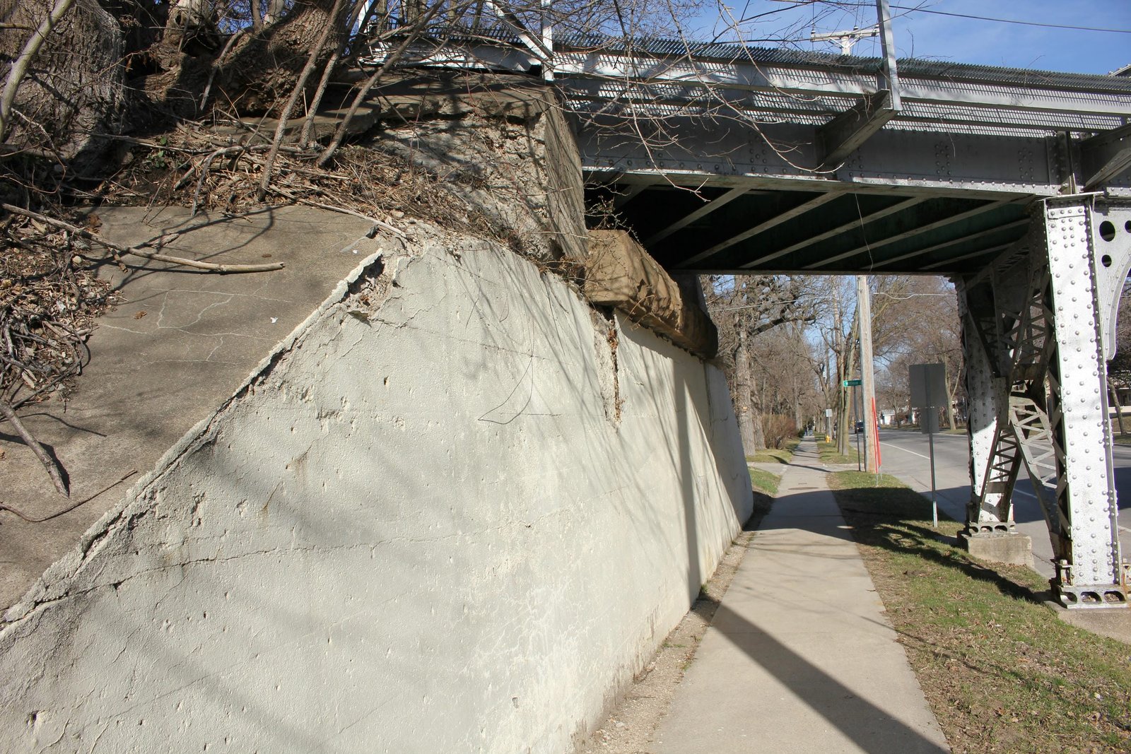North abutment
